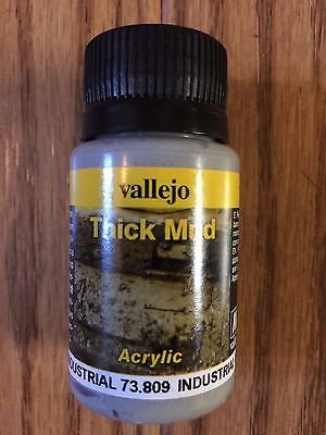 Vallejo Weathering Effects: Industrial Thick Mud   (*See Per Order Flat Rate Shipping)