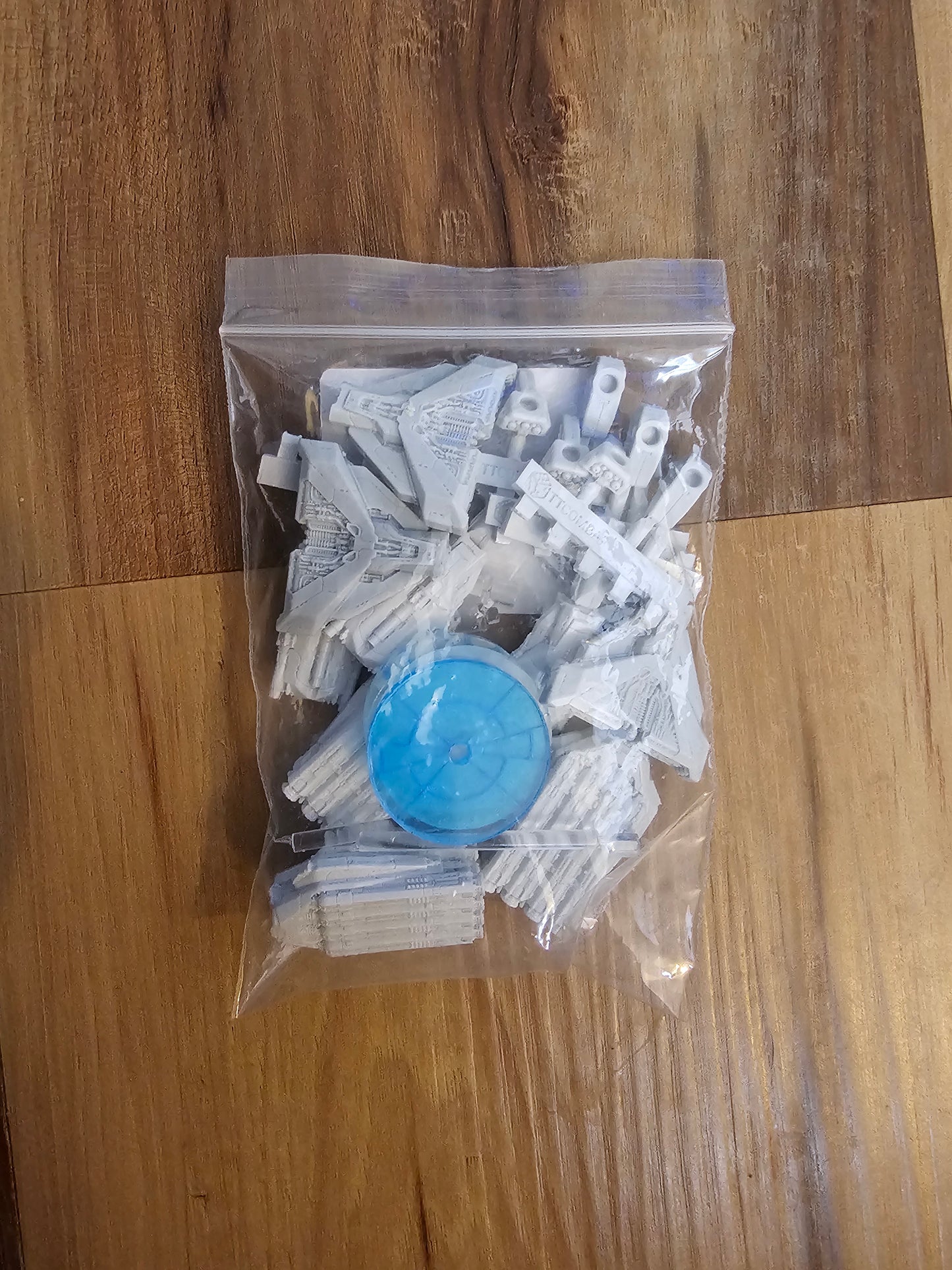 Dropfleet Commander Resistance Sagittarii Cutter (*See Per Order Flat Rate Shipping)