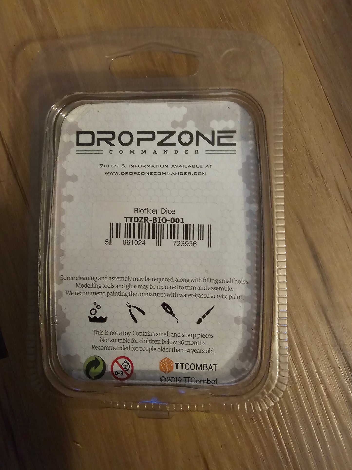 Dropzone Commander Bioficer Dice (*See Per Order Flat Rate Shipping)