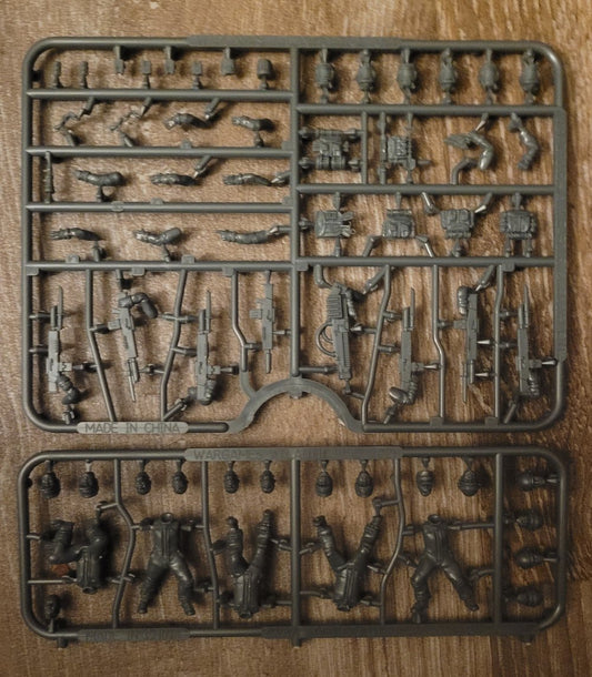 Death Fields Cannon Fodder (2 Spruces) 5 Figures (*See Per Order Flat Rate Shipping)